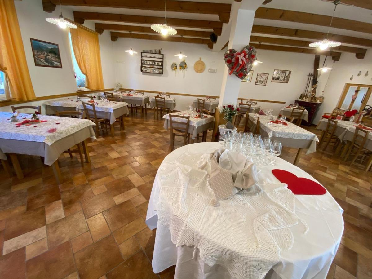 ホテル Al Castello Artegna エクステリア 写真